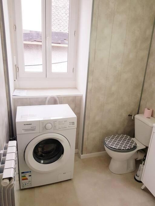 Le Jeanne 4/6 Couchages, Wifi, Sanctuaire Lourdes Exterior foto